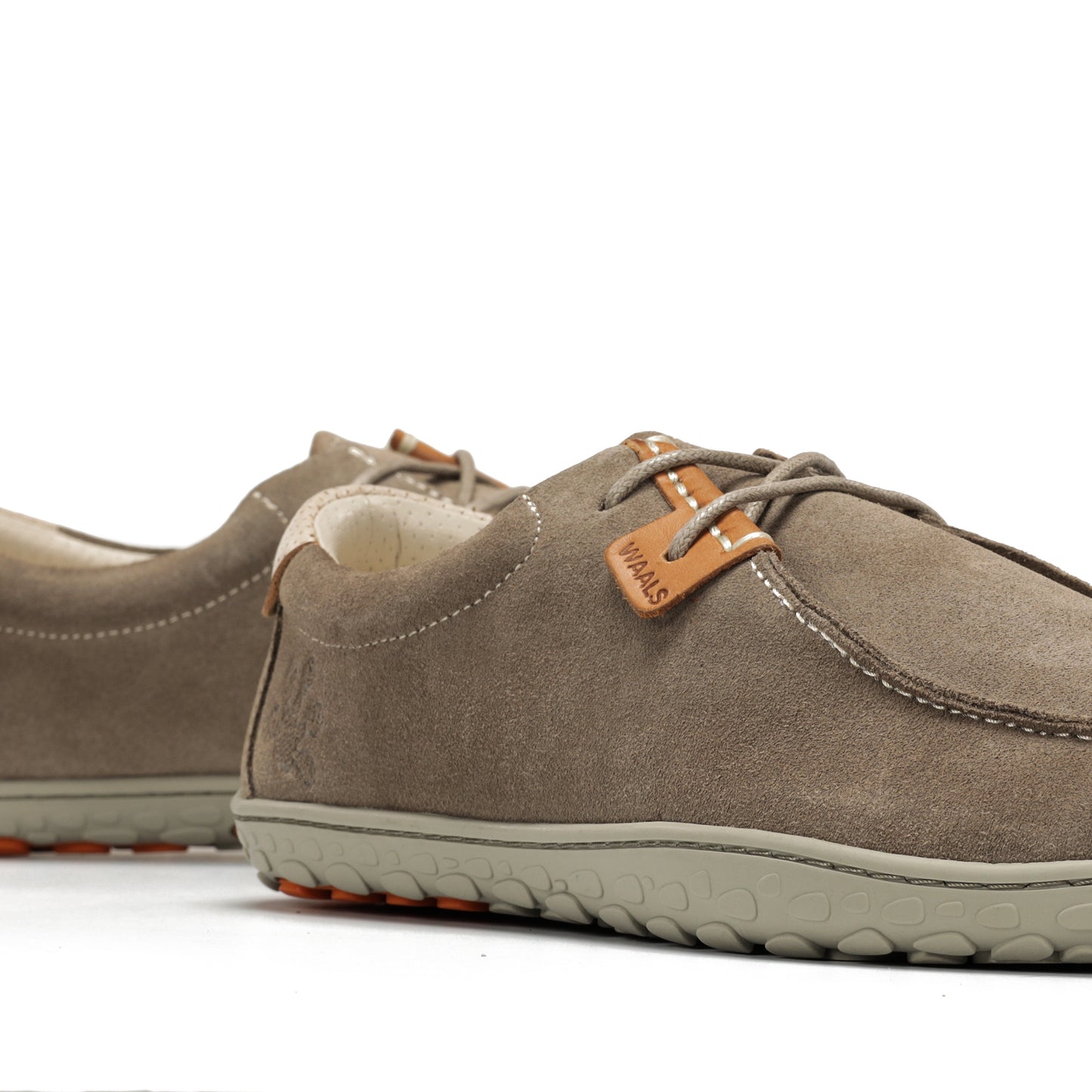 Zapato Wallabee barefoot de piel de serraje Atacama mujer